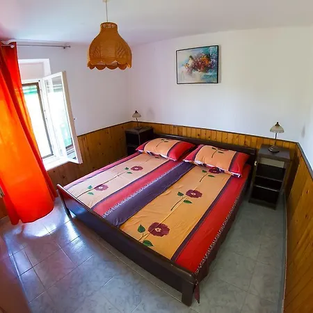 Stefanovski Paradiso